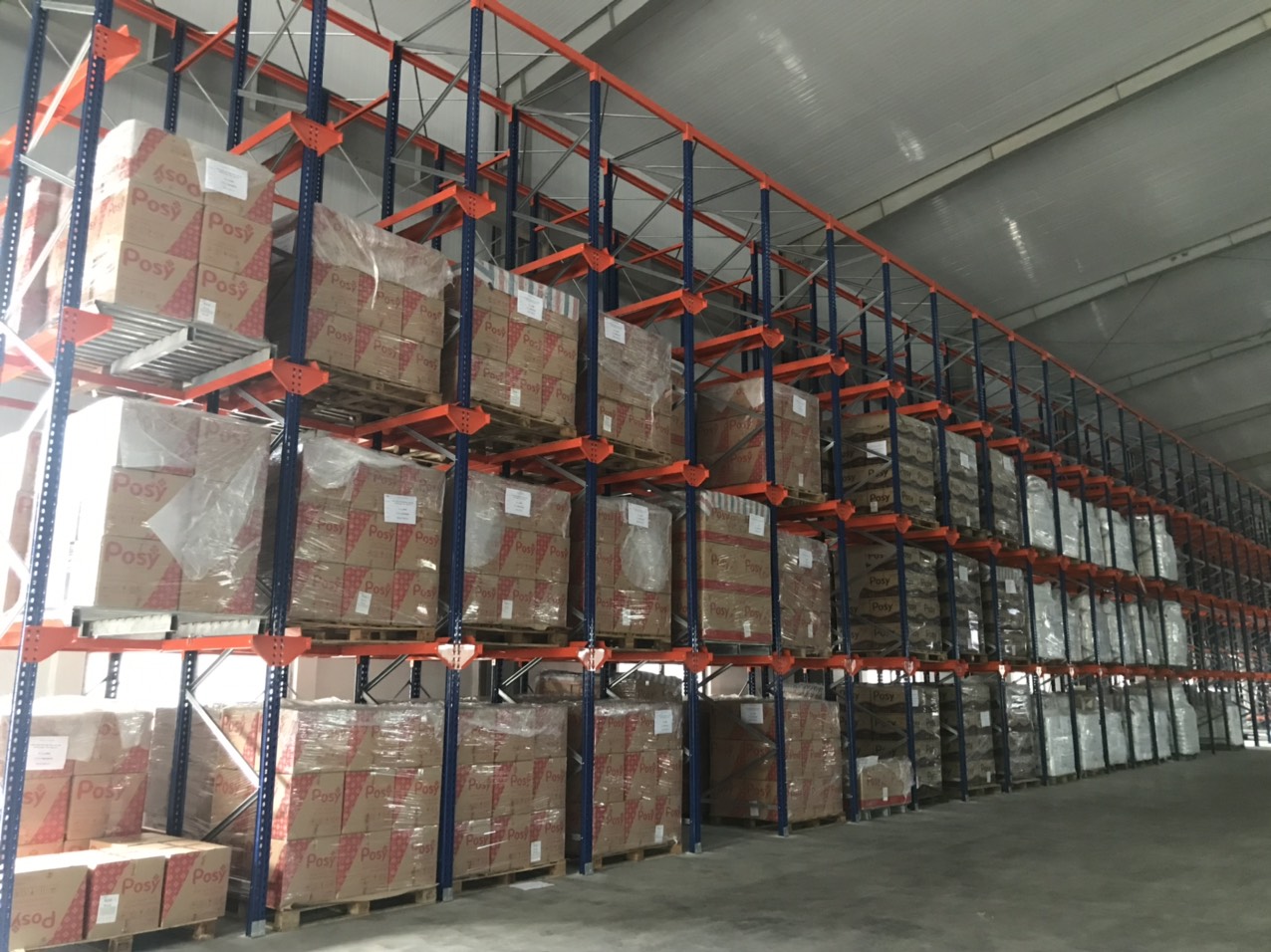 Ứng dụng kệ Driver in trong ngành Logistics 96