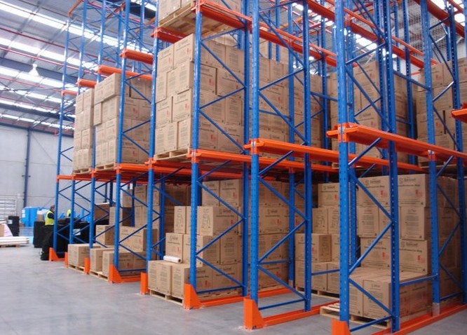 Ứng dụng kệ Driver in trong ngành Logistics 99