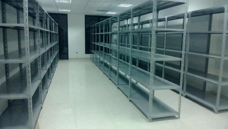 Kệ sắt v lỗ đa năng sàn thép